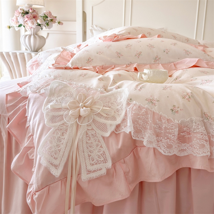 91家纺网 家纺一手货源 找家纺 花香四季家纺 2026新款法式全棉纯棉印花床裙款四件套-法式甜心 法式甜心-粉