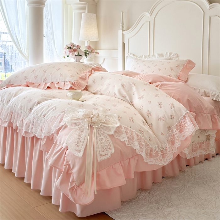 91家纺网 家纺一手货源 找家纺 花香四季家纺 2026新款法式全棉纯棉印花床裙款四件套-法式甜心 法式甜心-粉