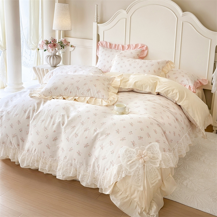 91家纺网 家纺一手货源 找家纺 花香四季家纺 2026新款法式全棉纯棉印花床裙款四件套-法式甜心 法式甜心-米白