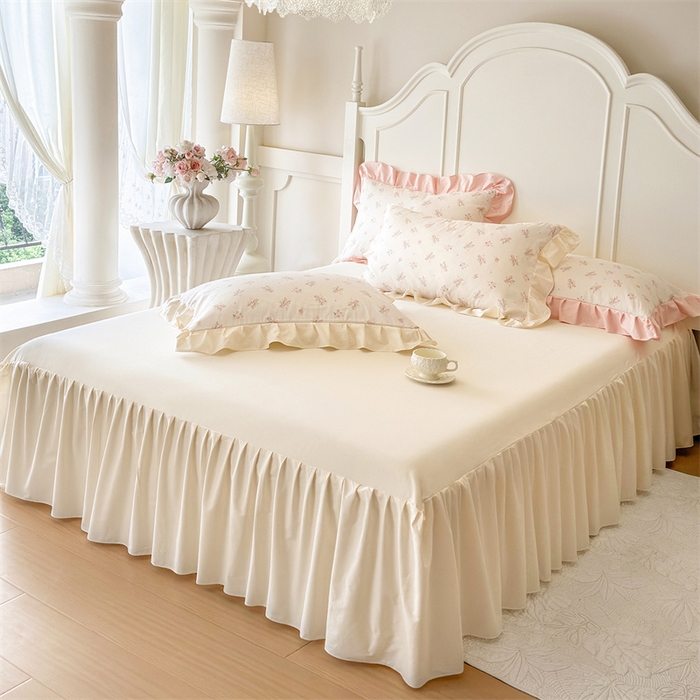 91家纺网 家纺一手货源 找家纺 花香四季家纺 2026新款法式全棉纯棉印花床裙款四件套-法式甜心 法式甜心-米白