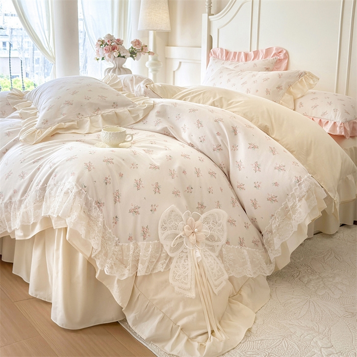 91家纺网 家纺一手货源 找家纺 花香四季家纺 2026新款法式全棉纯棉印花床裙款四件套-法式甜心 法式甜心-米白