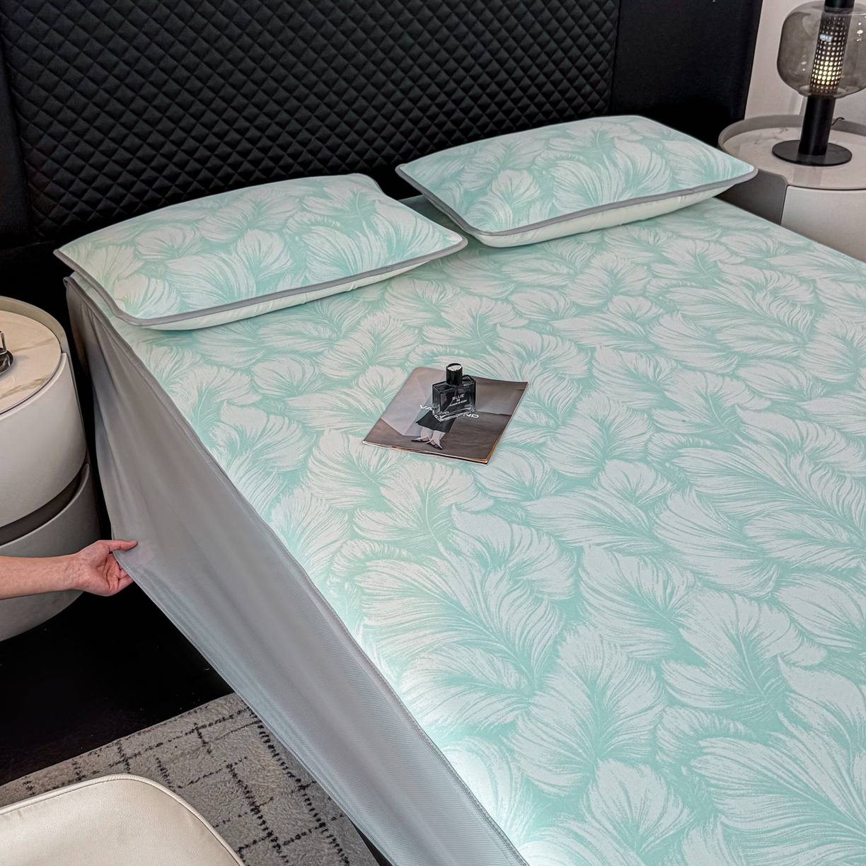 91家纺网 家纺一手货源 找家纺 赛丽雅 2026新款A类450克PE提花复合三明治床笠款凉感面料凉席防滑全包床罩 羽纹-绿