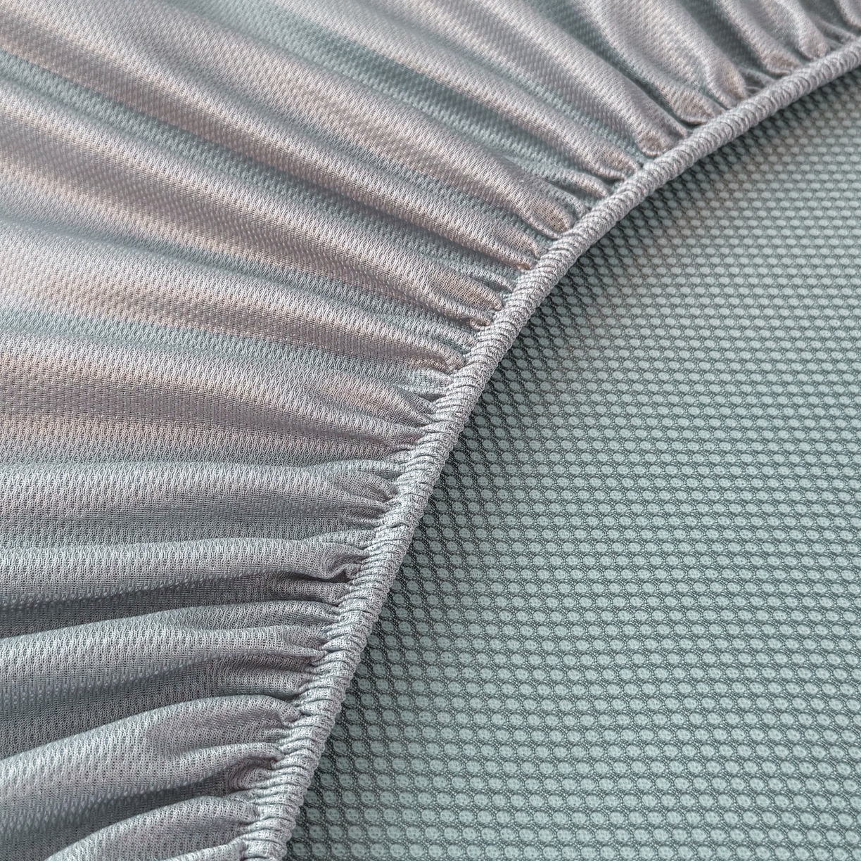 91家纺网 家纺一手货源 找家纺 赛丽雅 2026新款A类450克PE提花复合三明治床笠款凉感面料凉席防滑全包床罩 羽纹-绿