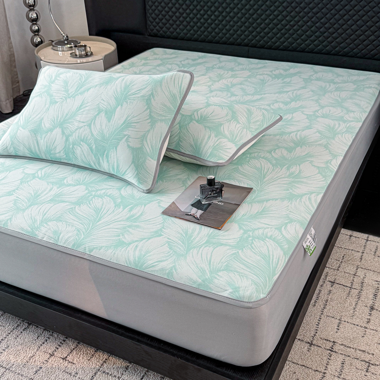 91家纺网 家纺一手货源 找家纺 赛丽雅 2026新款A类450克PE提花复合三明治床笠款凉感面料凉席防滑全包床罩 羽纹-绿