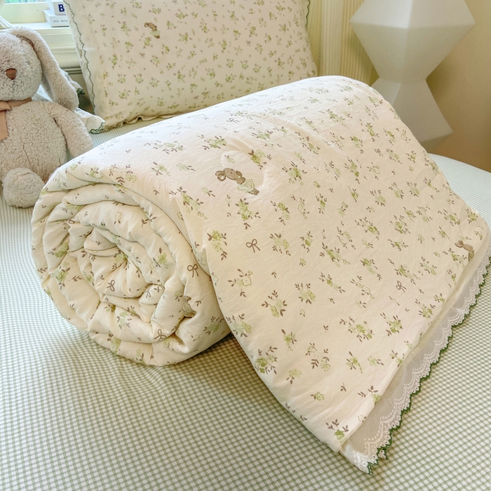 91家纺网 家纺一手货源 找家纺 漫仙阁家纺 2026新款云感泡芙棉夏被四件套 春妮