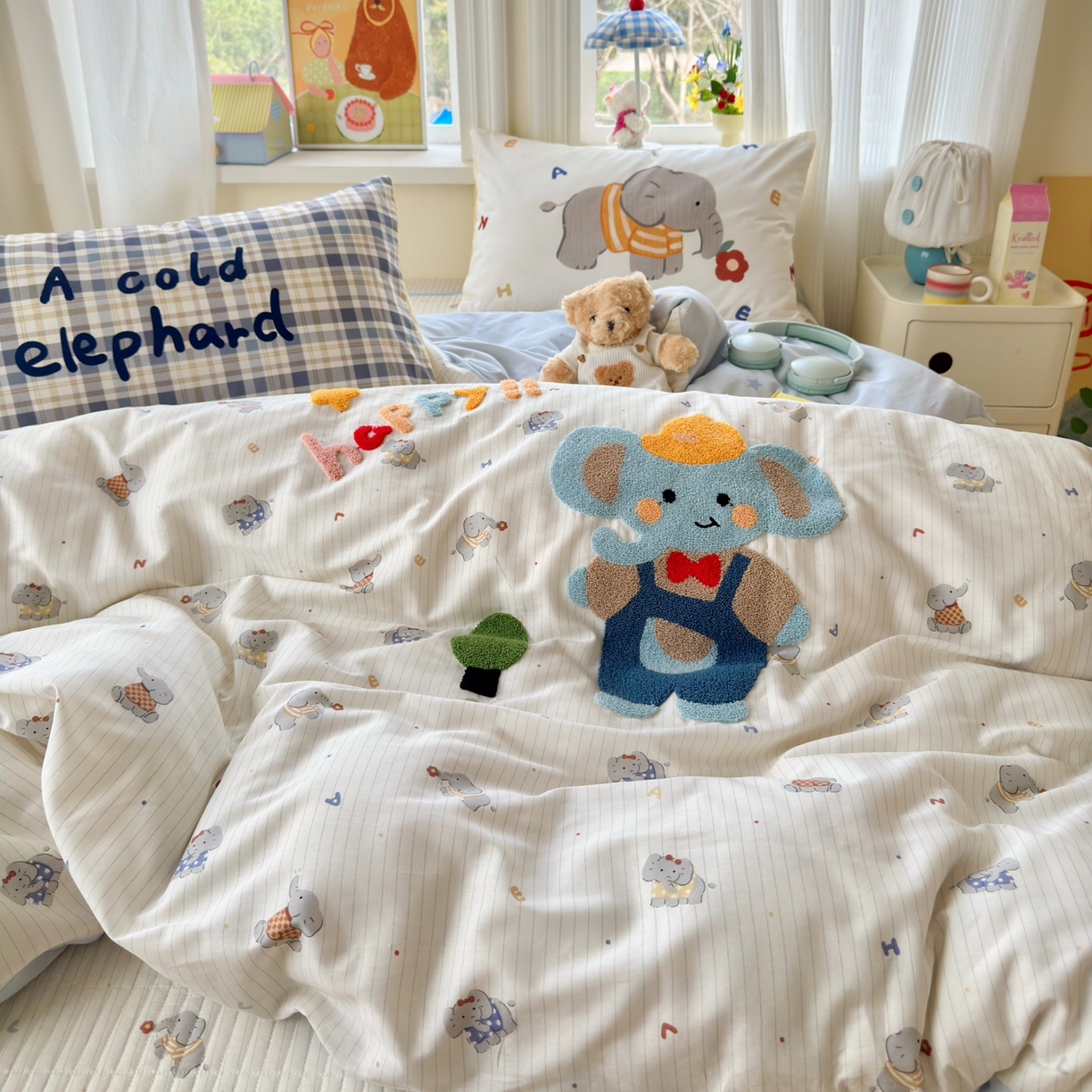 91家纺网 家纺一手货源 找家纺 （总）妮可 2026新款全棉毛巾绣夹棉床盖四件套搭配大版数码印花枕套