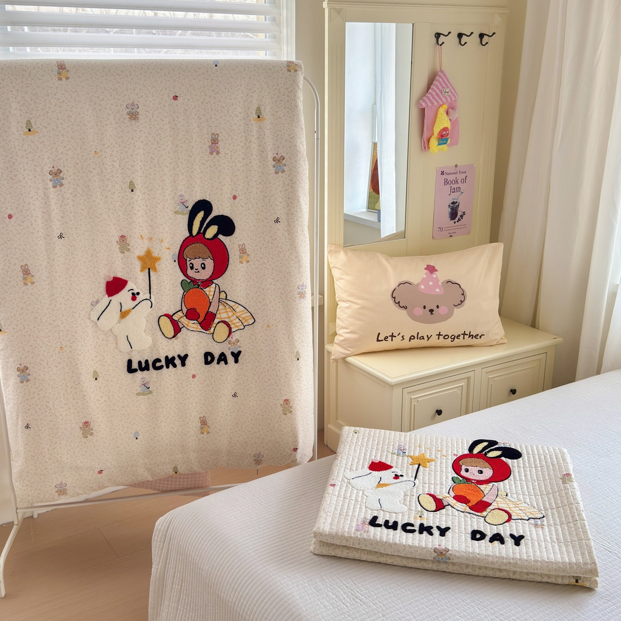 91家纺网 家纺一手货源 找家纺 （总）妮可 2026新款全棉毛巾绣夹棉床盖四件套搭配大版数码印花枕套