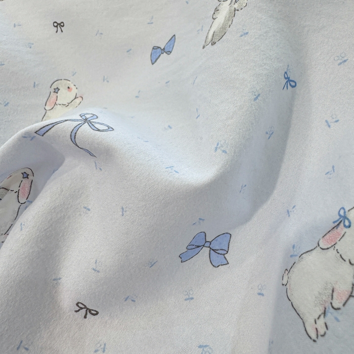 91家纺网 家纺一手货源 找家纺 漫仙阁家纺 2026新款云感泡芙棉夏被四件套 蓝色小兔