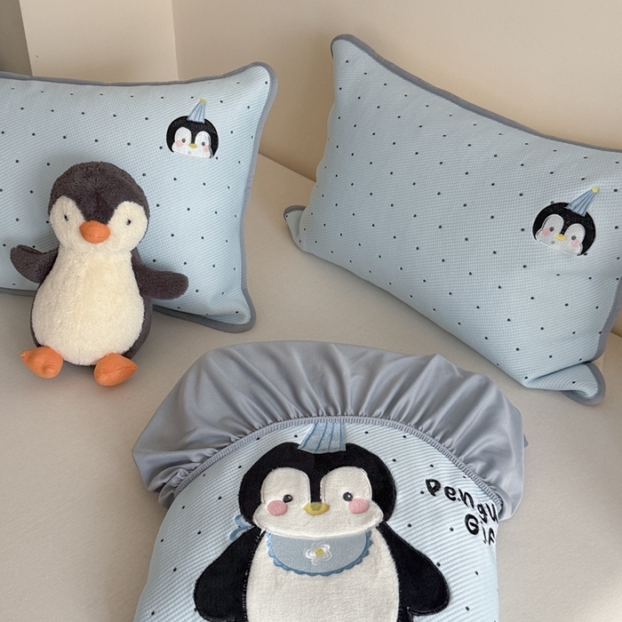 91家纺网 家纺一手货源 找家纺 暖生活 2026春夏新款3DMAX超凉感原创软凉席席子空调软席-床笠款 企鹅点点-床笠款