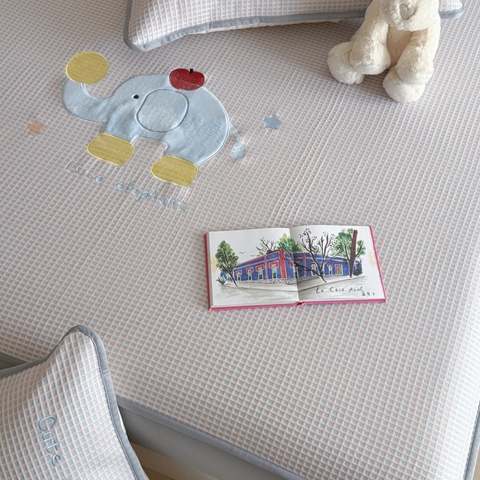 91家纺网 家纺一手货源 找家纺 暖生活 2026春夏新款3DMAX超凉感原创软凉席席子空调软席-床笠款 苹果象-床笠款