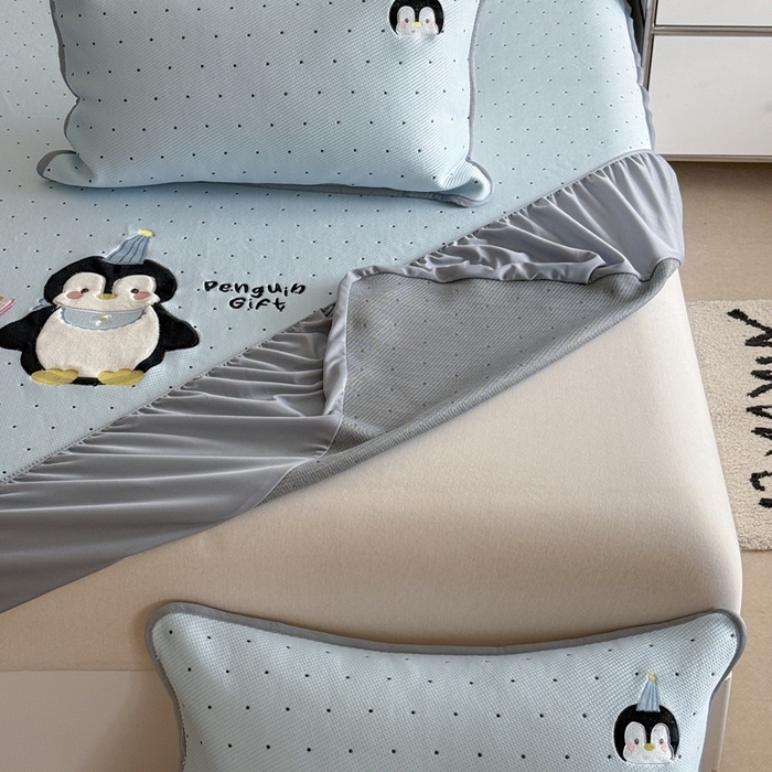 91家纺网 家纺一手货源 找家纺 暖生活 2026春夏新款3DMAX超凉感原创软凉席席子空调软席-床笠款 企鹅点点-床笠款