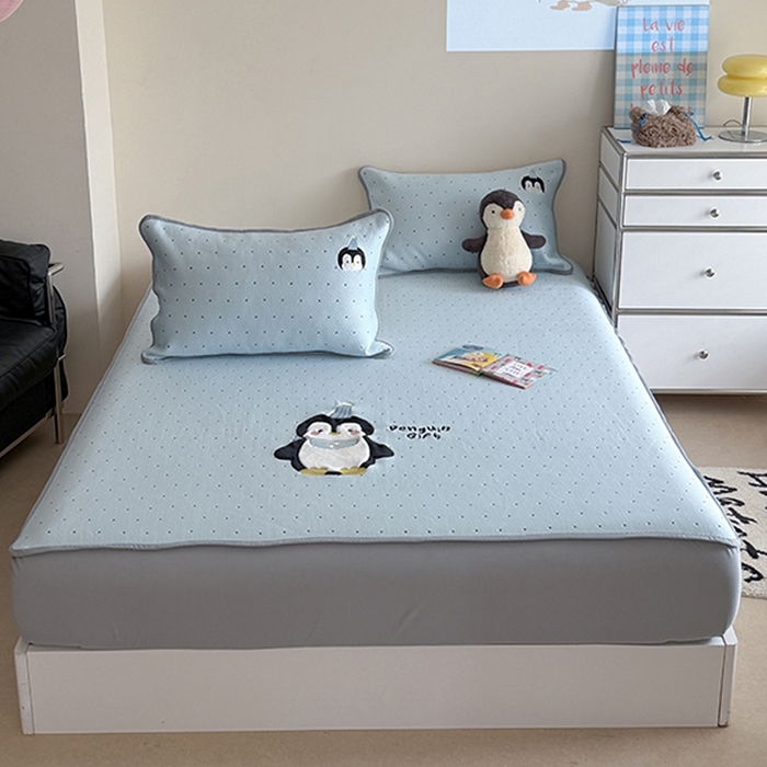 91家纺网 家纺一手货源 找家纺 暖生活 2026春夏新款3DMAX超凉感原创软凉席席子空调软席-床笠款 企鹅点点-床笠款