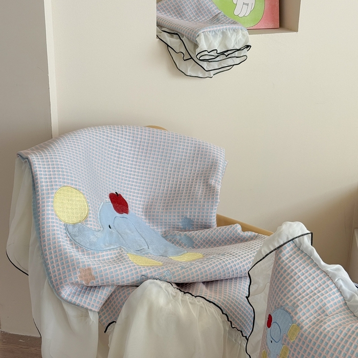 91家纺网 家纺一手货源 找家纺 暖生活 2026春夏新款3DMAX超凉感原创软凉席席子空调软席-床裙款 苹果象-床裙款