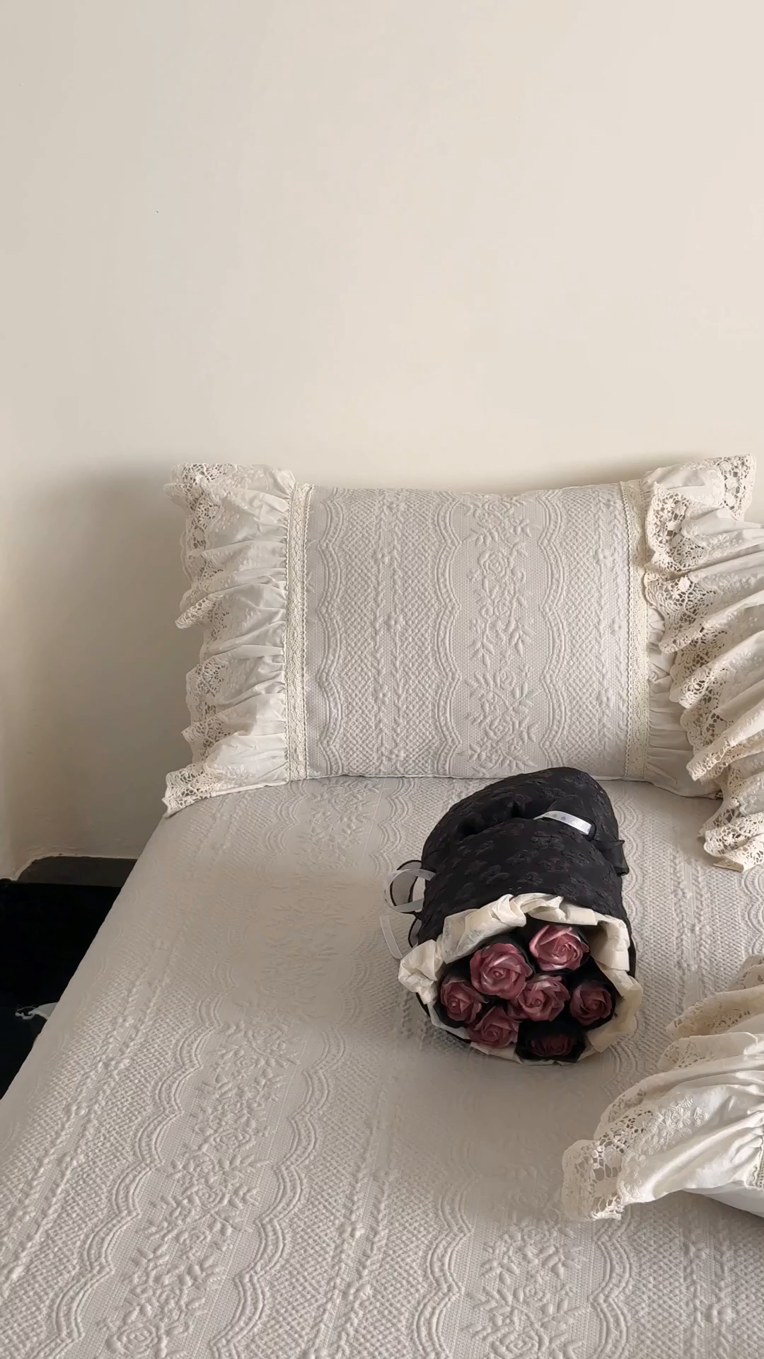 91家纺网 家纺一手货源 找家纺 觅糖家纺 2026夏日新款复古法式冰豆豆立体提花床裙凉席系列 -一路生花 一路生花-香槟