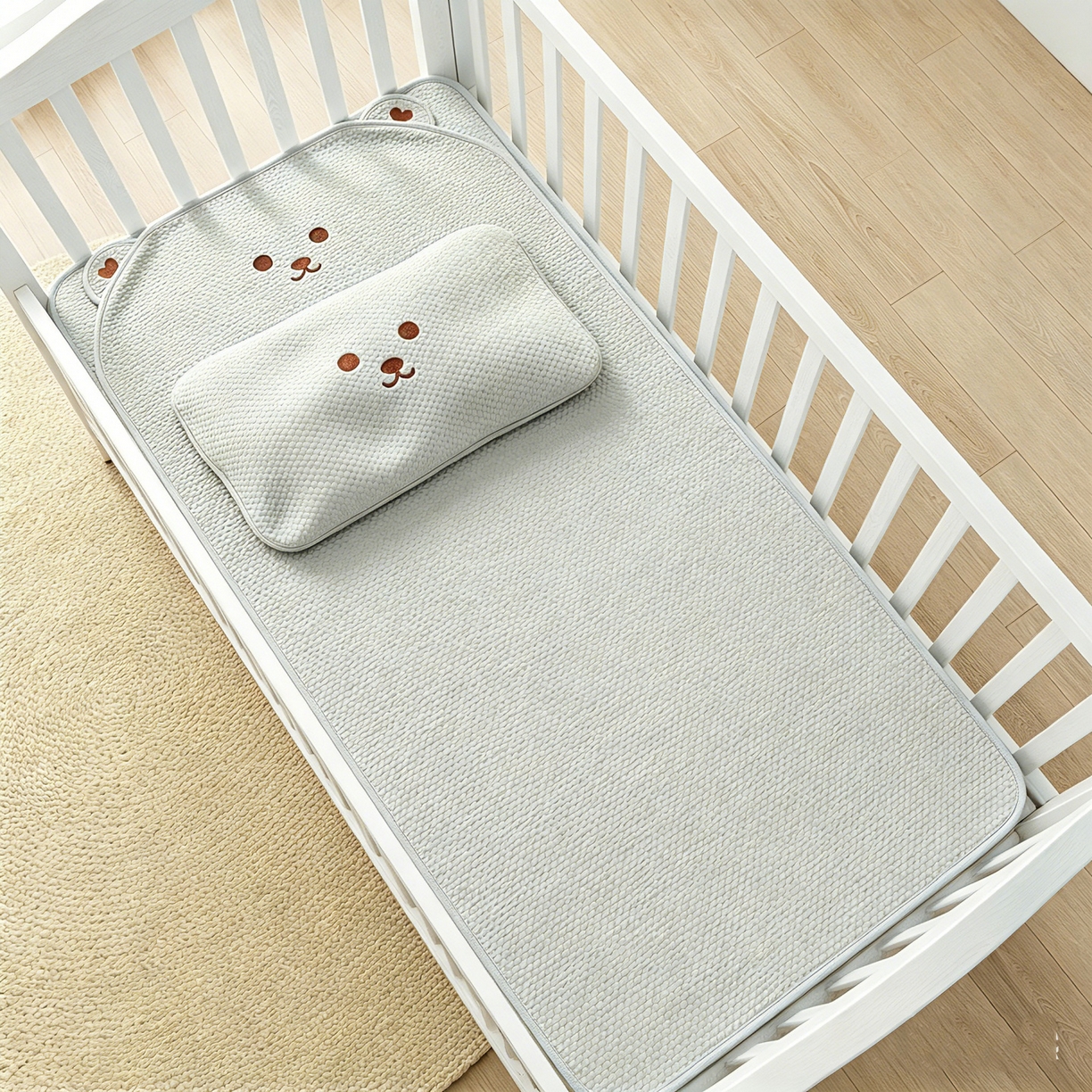 91家纺网 家纺一手货源 找家纺 川悦生活 2026新款A类凉豆豆绣花冰丝儿童凉席 萌熊绿