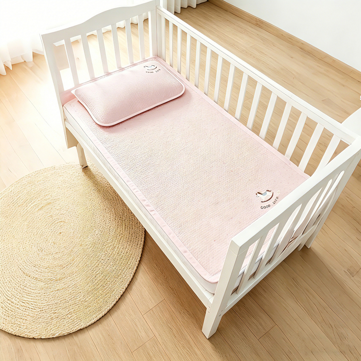 91家纺网 家纺一手货源 找家纺 川悦生活 2026新款A类凉豆豆绣花冰丝儿童凉席 奶小马粉