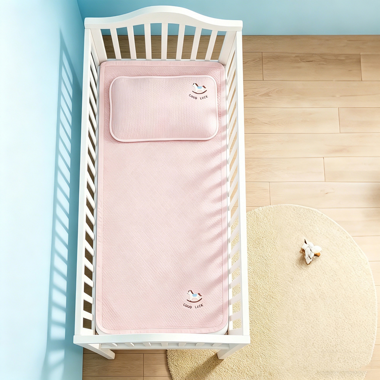 91家纺网 家纺一手货源 找家纺 川悦生活 2026新款A类凉豆豆绣花冰丝儿童凉席 奶小马粉