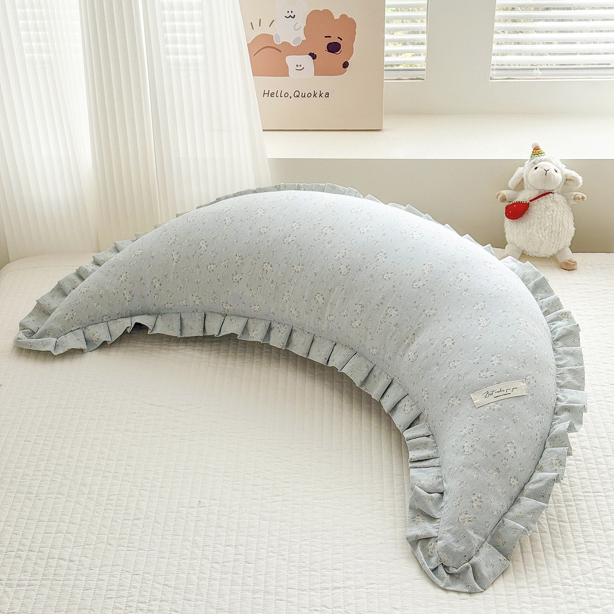 91家纺网 家纺一手货源 找家纺 （总）蔻眠 升级款棉麻花边月亮长抱枕夹腿抱枕芯多功能月亮枕头