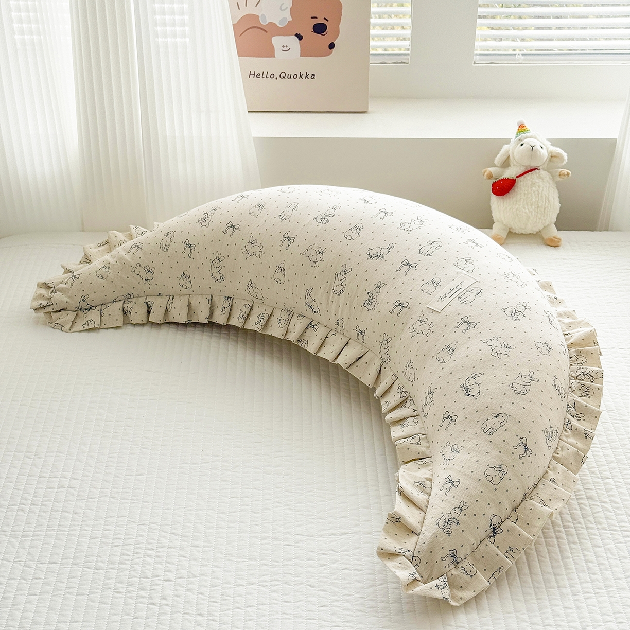 蔻眠 升级款棉麻花边月亮长抱枕夹腿抱枕芯多功能月亮枕头 升级款-奶白小兔