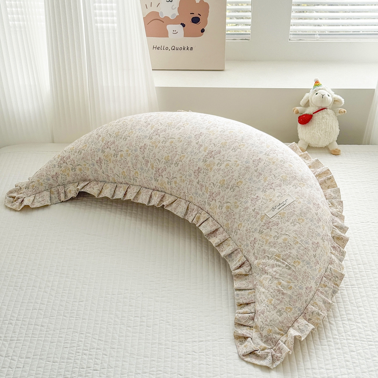 蔻眠 升级款棉麻花边月亮长抱枕夹腿抱枕芯多功能月亮枕头 升级款-莫奈花园