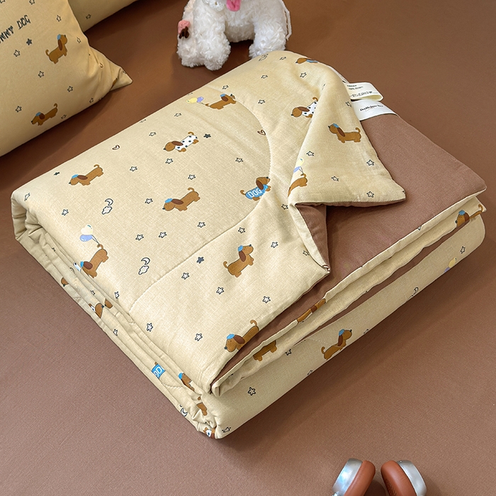 91家纺网 家纺一手货源 找家纺 老帅的工厂店 2026新款A类全棉双层纱大豆纤维夏被 俏皮狗