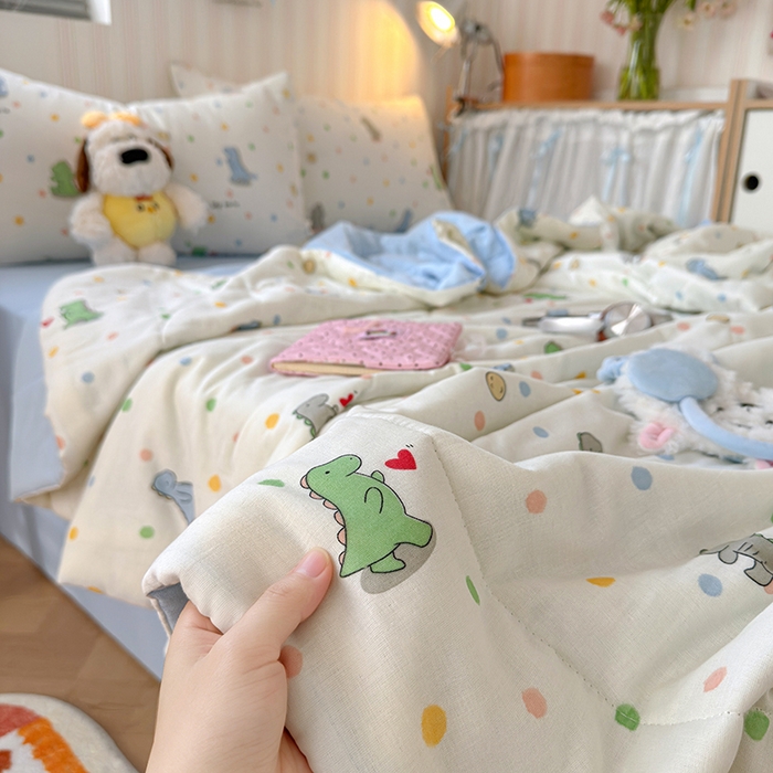 91家纺网 家纺一手货源 找家纺 老帅的工厂店 2026新款A类全棉双层纱大豆纤维夏被 彩点小龙