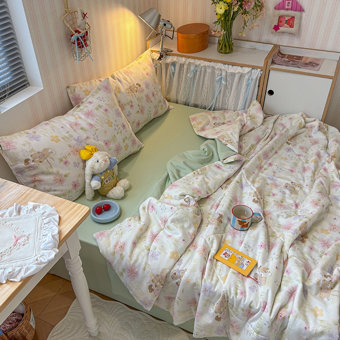 91家纺网 家纺一手货源 找家纺 老帅的工厂店 2026新款A类全棉双层纱大豆纤维夏被 春晓