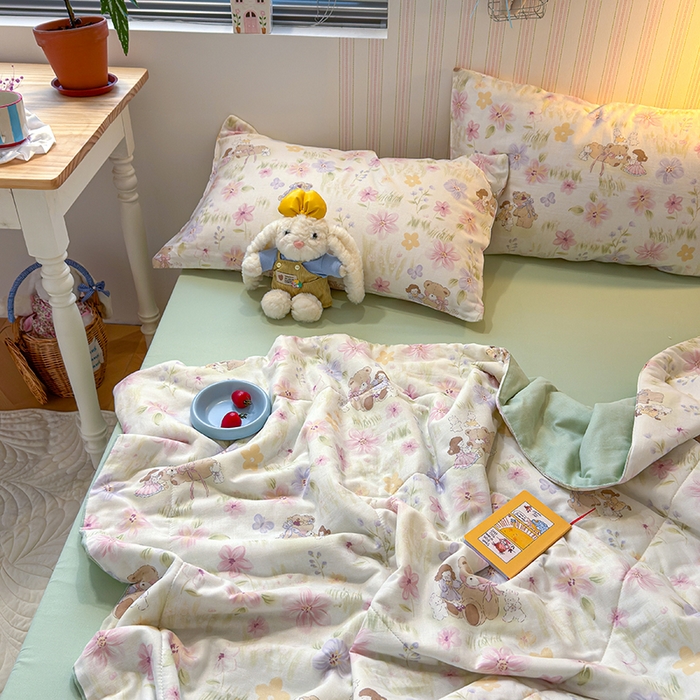 91家纺网 家纺一手货源 找家纺 老帅的工厂店 2026新款A类全棉双层纱大豆纤维夏被 春晓