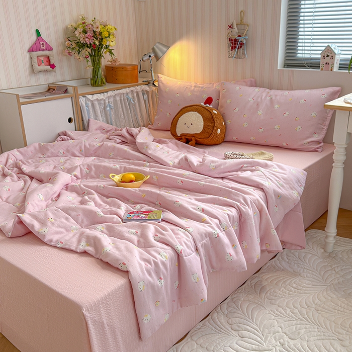 91家纺网 家纺一手货源 找家纺 老帅的工厂店 2026新款A类全棉双层纱大豆纤维夏被 粉喵