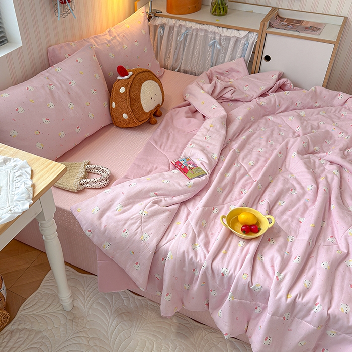 91家纺网 家纺一手货源 找家纺 老帅的工厂店 2026新款A类全棉双层纱大豆纤维夏被 粉喵