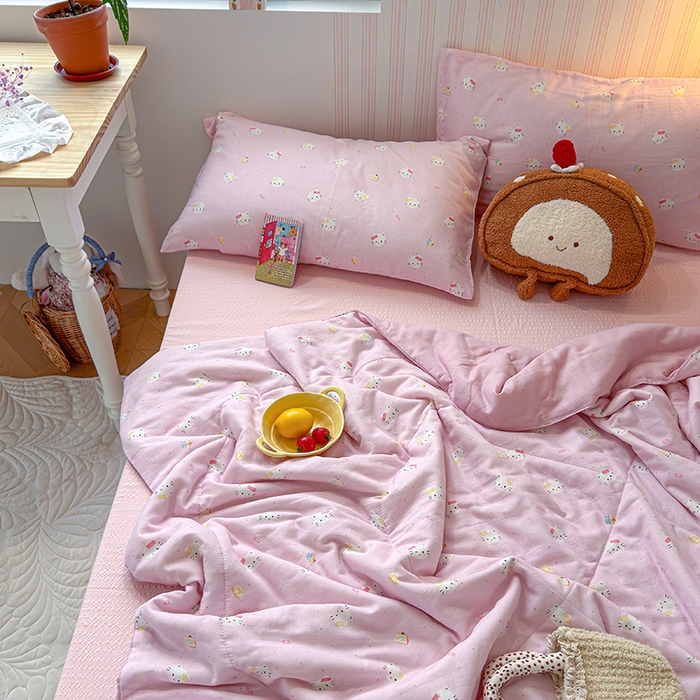 91家纺网 家纺一手货源 找家纺 老帅的工厂店 2026新款A类全棉双层纱大豆纤维夏被 粉喵