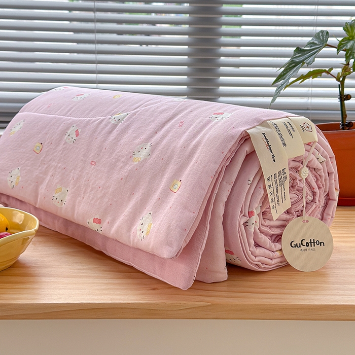 91家纺网 家纺一手货源 找家纺 老帅的工厂店 2026新款A类全棉双层纱大豆纤维夏被 粉喵