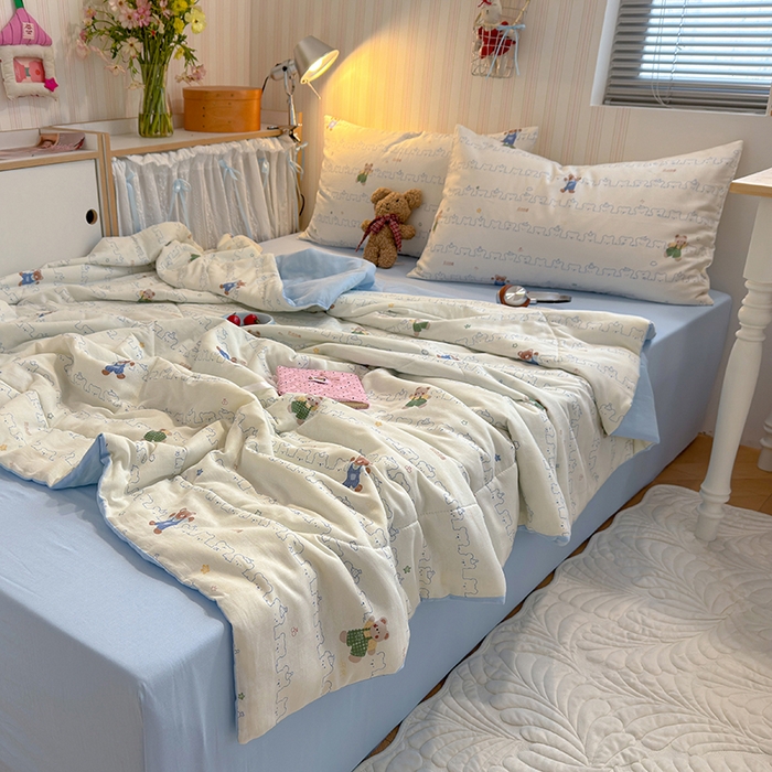 91家纺网 家纺一手货源 找家纺 老帅的工厂店 2026新款A类全棉双层纱大豆纤维夏被 奶熊