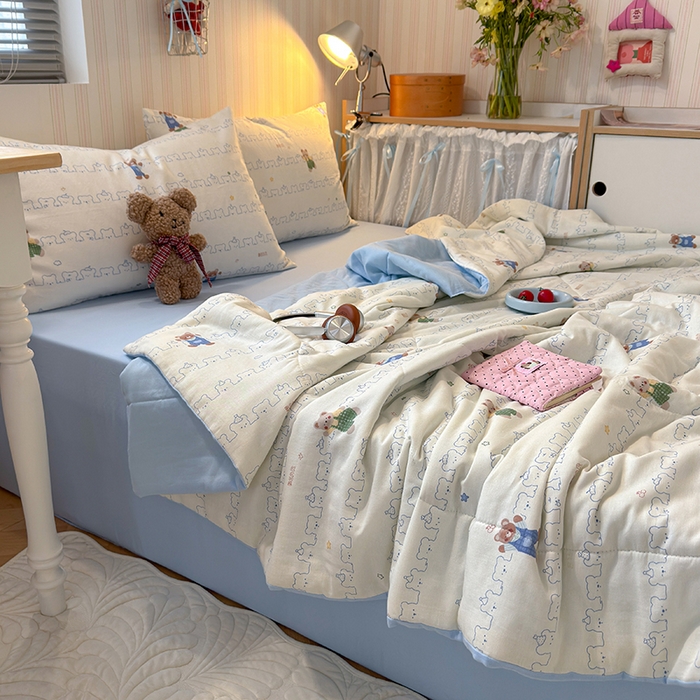 91家纺网 家纺一手货源 找家纺 老帅的工厂店 2026新款A类全棉双层纱大豆纤维夏被 奶熊