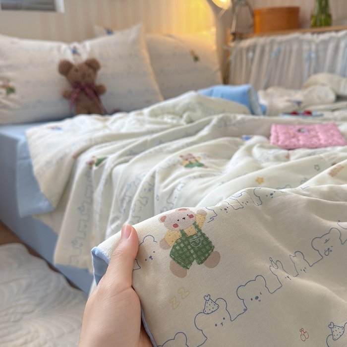 91家纺网 家纺一手货源 找家纺 老帅的工厂店 2026新款A类全棉双层纱大豆纤维夏被 奶熊