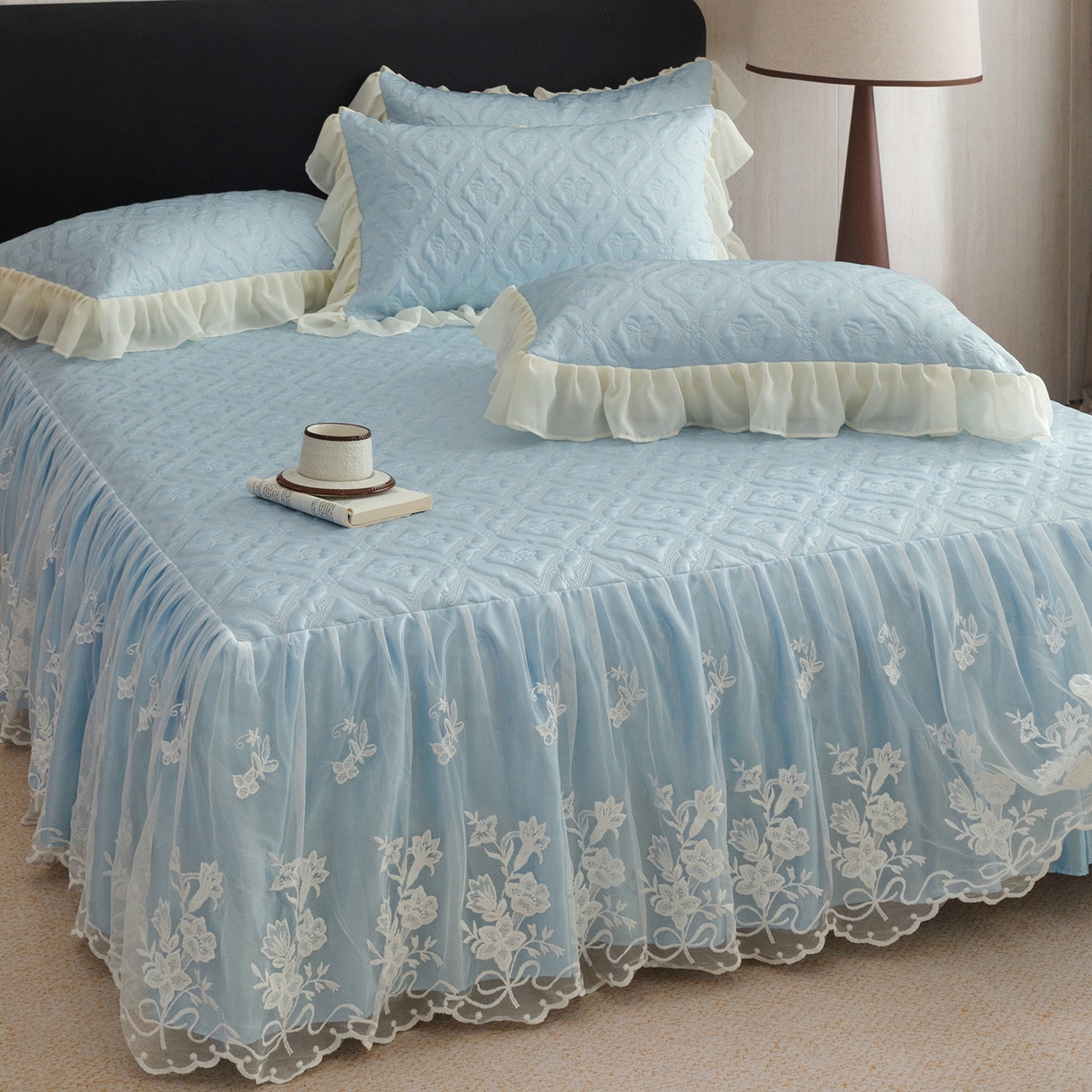 91家纺网 家纺一手货源 找家纺 （总）好儿喜家纺 2026新款软凉席空调软席乙纶凉席床裙可机洗夏被夏凉被空调被四件套-蝶语系列