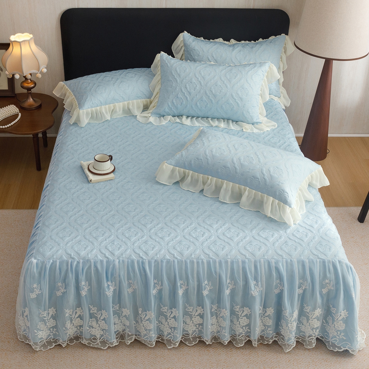 91家纺网 家纺一手货源 找家纺 （总）好儿喜家纺 2026新款软凉席空调软席乙纶凉席床裙可机洗夏被夏凉被空调被四件套-蝶语系列