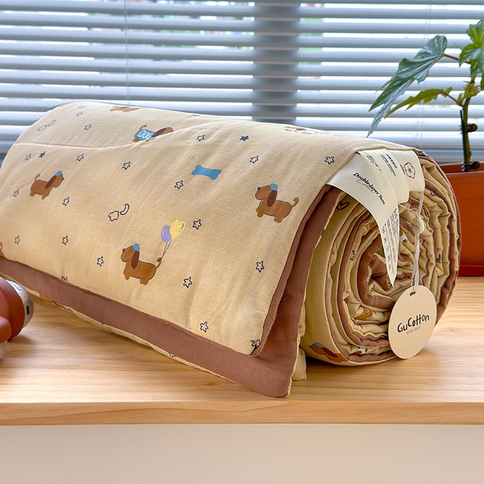 91家纺网 家纺一手货源 找家纺 老帅的工厂店 2026新款A类全棉双层纱大豆纤维夏被 俏皮狗