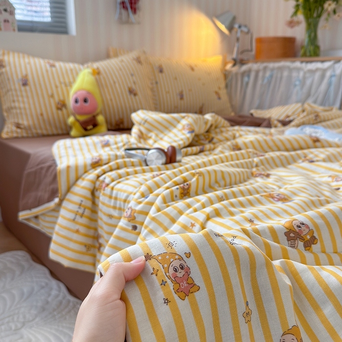 91家纺网 家纺一手货源 找家纺 老帅的工厂店 2026新款A类全棉双层纱大豆纤维夏被 星崽