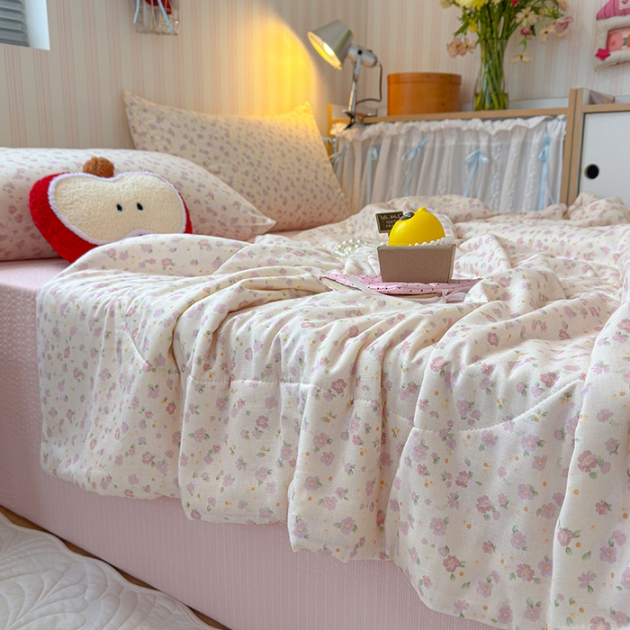 91家纺网 家纺一手货源 找家纺 老帅的工厂店 2026新款A类全棉双层纱大豆纤维夏被 樱花限定