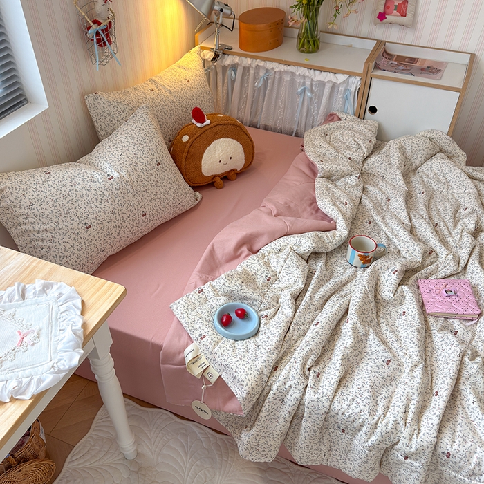 91家纺网 家纺一手货源 找家纺 老帅的工厂店 2026新款A类全棉双层纱大豆纤维夏被 樱枝