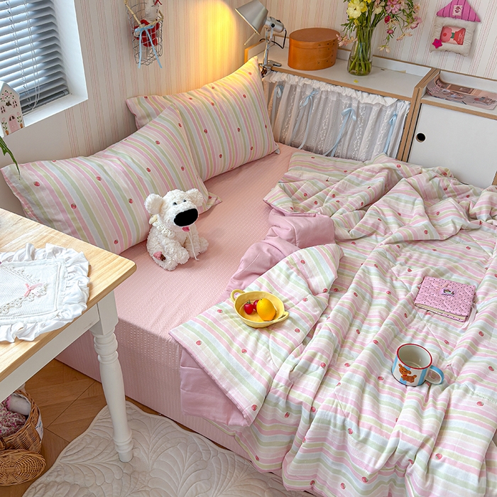 91家纺网 家纺一手货源 找家纺 老帅的工厂店 2026新款A类全棉双层纱大豆纤维夏被 芝芝莓莓