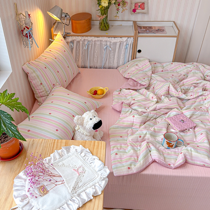 91家纺网 家纺一手货源 找家纺 老帅的工厂店 2026新款A类全棉双层纱大豆纤维夏被 芝芝莓莓