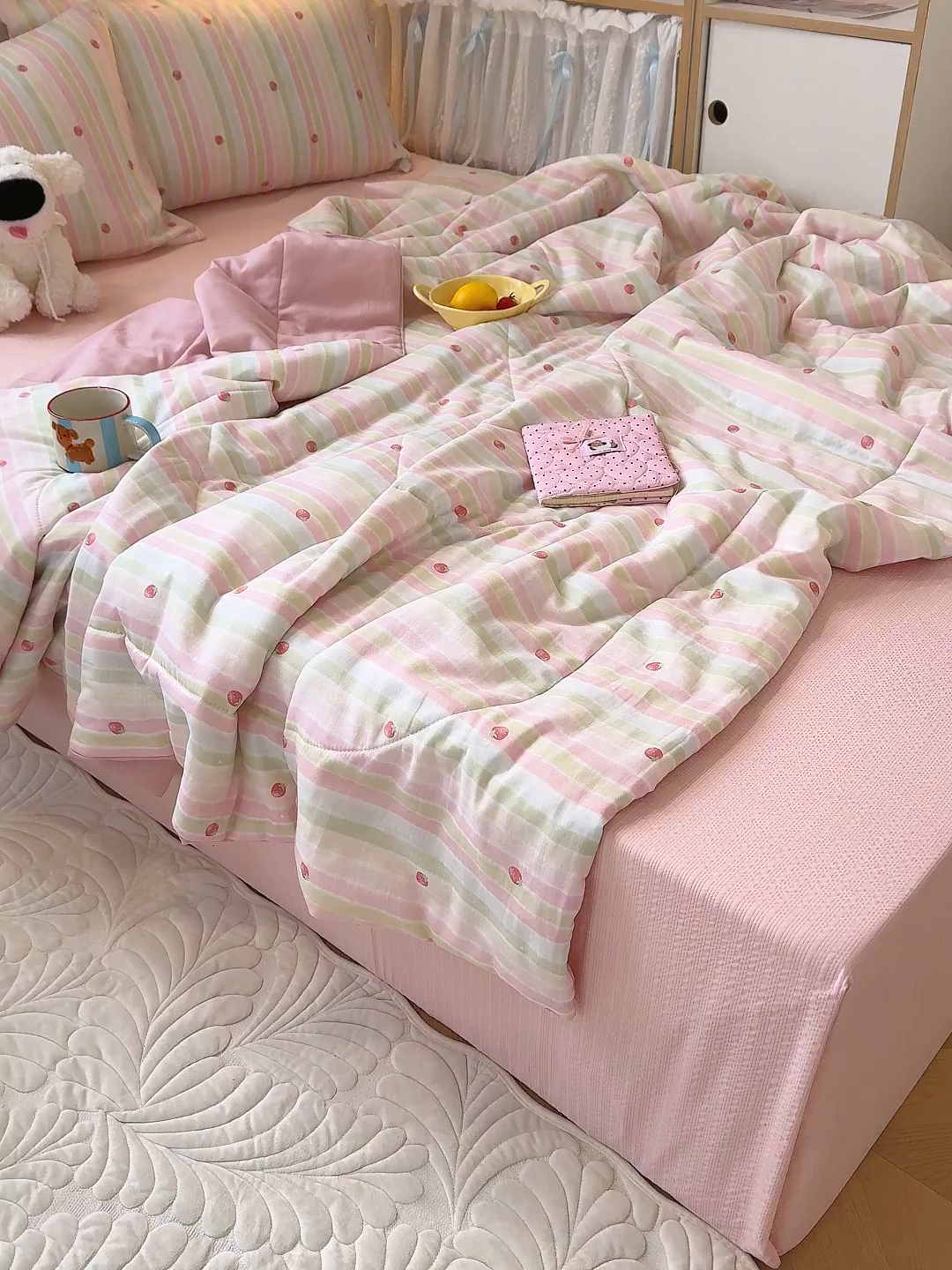 91家纺网 家纺一手货源 找家纺 老帅的工厂店 2026新款A类全棉双层纱大豆纤维夏被 芝芝莓莓