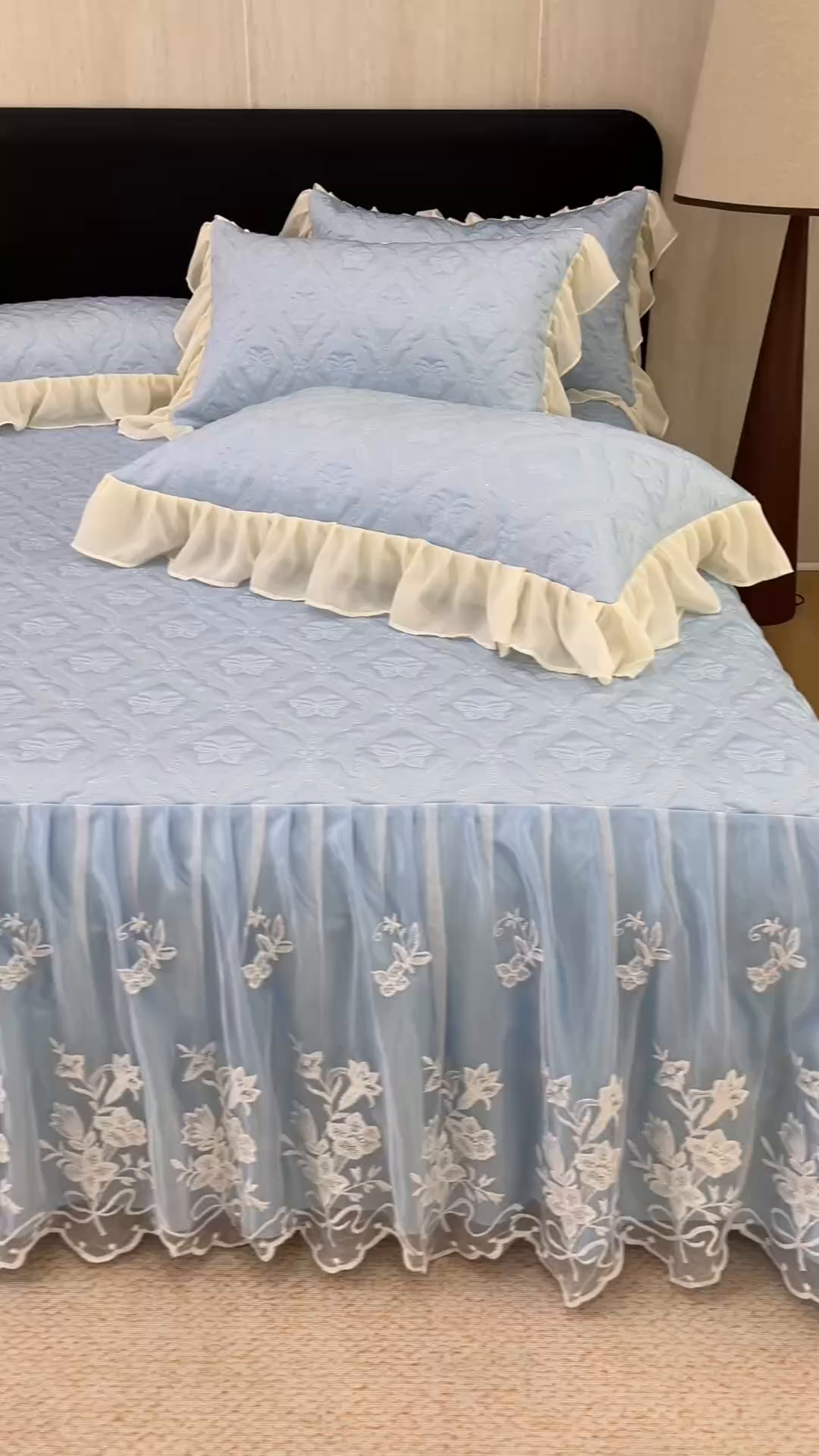 91家纺网 家纺一手货源 找家纺 （总）好儿喜家纺 2026新款夏季冰丝软凉席乙纶凉席床裙空调软席可机洗-蝶语系列