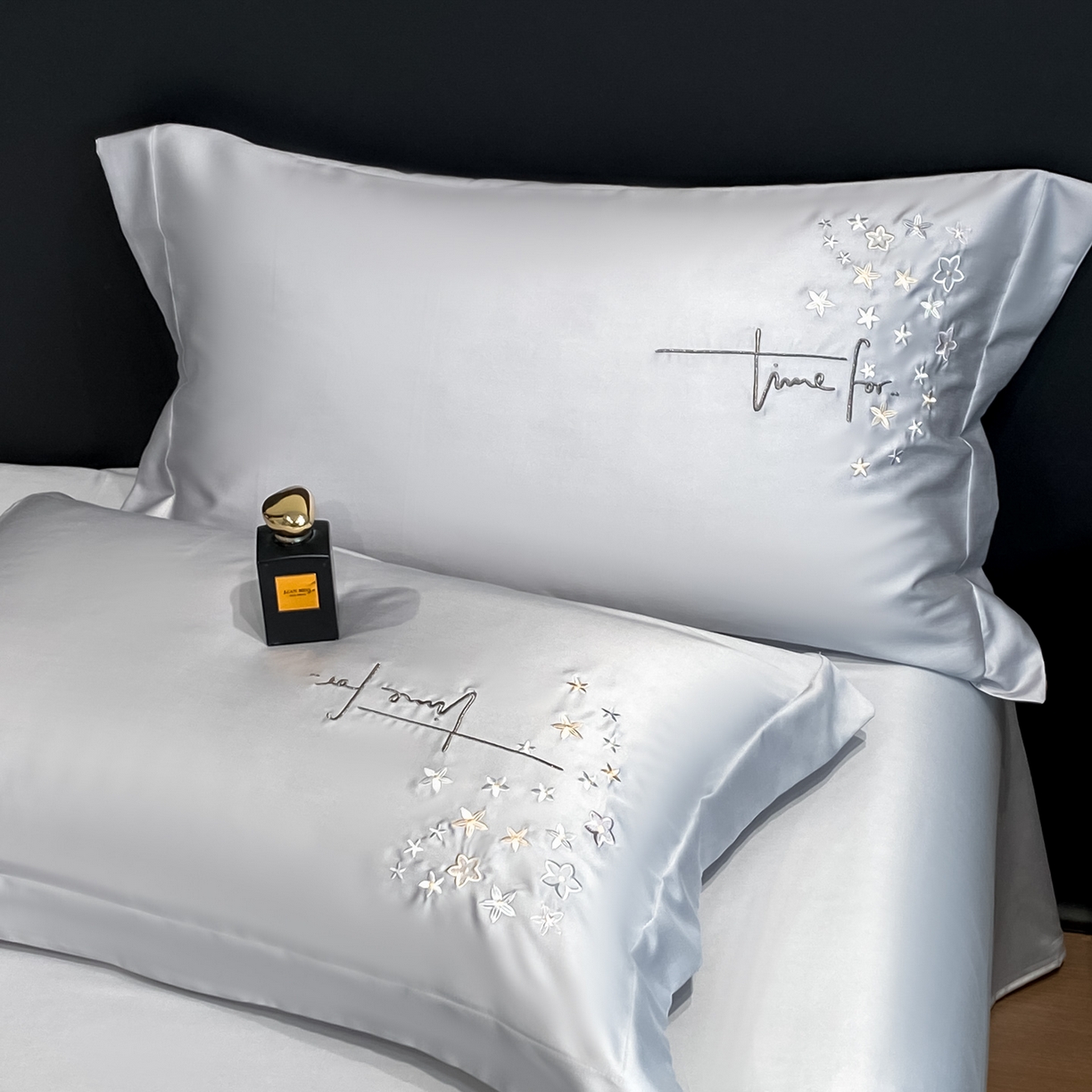 91家纺网 家纺一手货源 找家纺 新方向 2026新款刺绣A类20%蚕丝天丝棉夏被夏凉被空调被四件套-星耀 星耀-朦胧灰