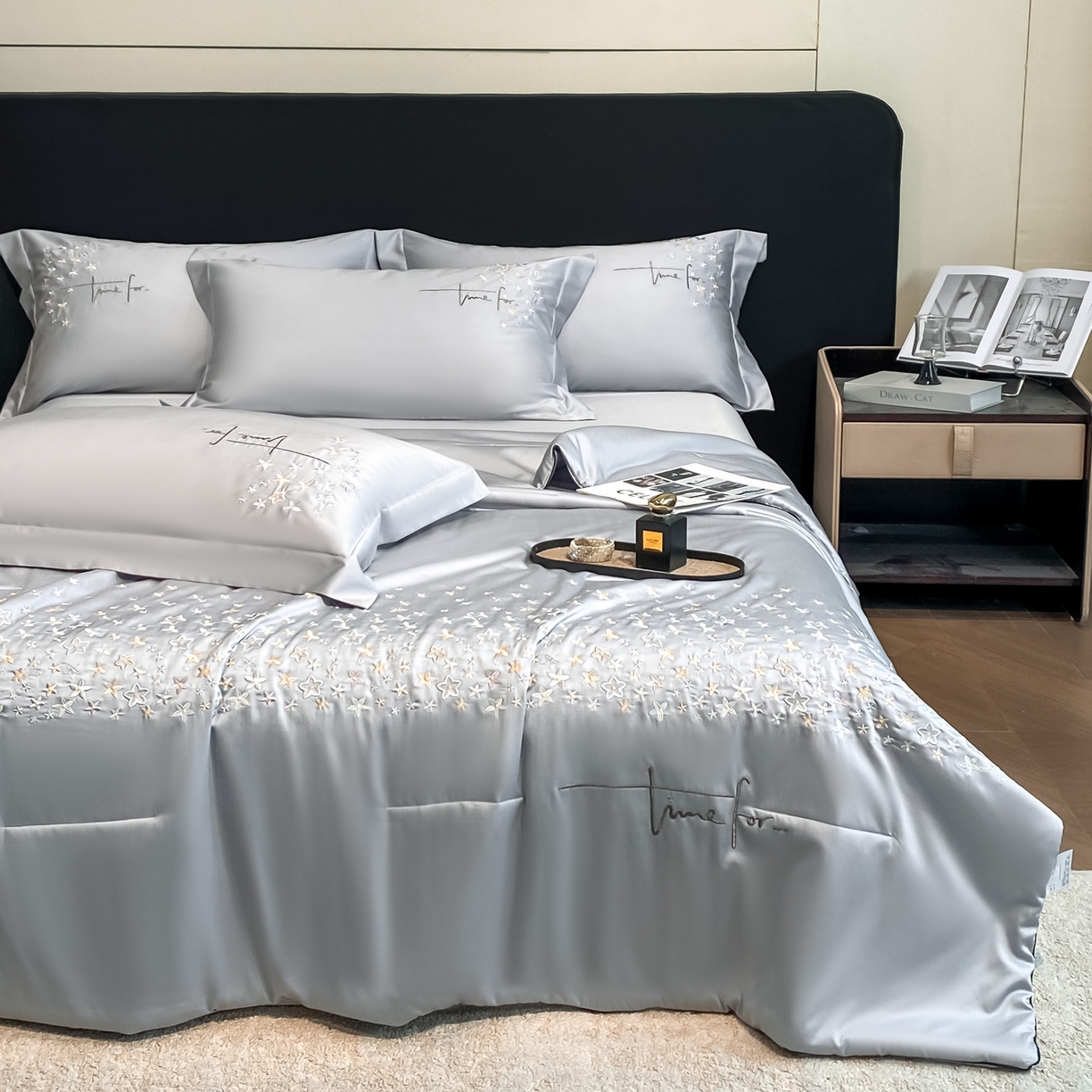 91家纺网 家纺一手货源 找家纺 新方向 2026新款刺绣A类20%蚕丝天丝棉夏被夏凉被空调被四件套-星耀 星耀-朦胧灰