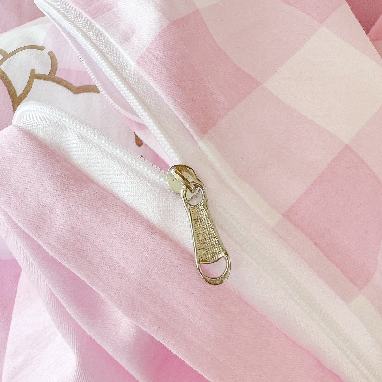 91家纺网 家纺一手货源 找家纺 玉元坊 2026新款三丽鸥正版库洛米美乐蒂凯蒂猫全棉纯棉0.9m学生宿舍床三件套基础款 粉格美乐蒂