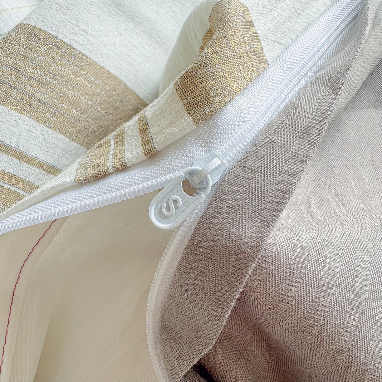 91家纺网 家纺一手货源 找家纺 贝尔 2026新款全棉色织提花双层纱单被套 岛屿灰