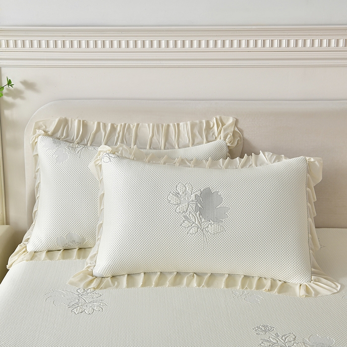 91家纺网 家纺一手货源 找家纺 绒耀家纺 直播新款加厚复合冰豆豆PE高分子凉感丝双面提花凉席三件套双层花边（控价最低139起） 静庭玫瑰-白